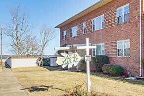 Cambridge Apt in Walkable Neighborhood