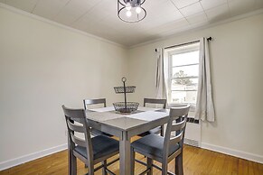 Cambridge Apt in Walkable Neighborhood