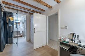 The Code Luxury Rooms