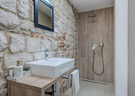 The Code Luxury Rooms