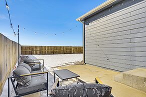 Hike, Sightsee & Explore: Home in Colorado Springs