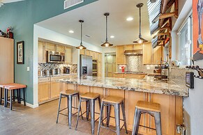 Horsey Hideaway: Ranch House in Cave Creek!