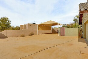 Horsey Hideaway: Ranch House in Cave Creek!