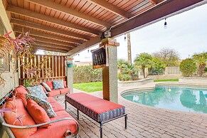 Horsey Hideaway: Ranch House in Cave Creek!