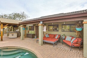 Horsey Hideaway: Ranch House in Cave Creek!