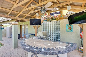 Horsey Hideaway: Ranch House in Cave Creek!