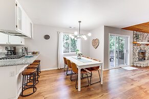 Swim, Hike, Ski & Unwind: Lake Arrowhead Retreat!