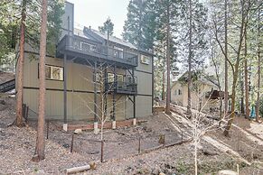 Swim, Hike, Ski & Unwind: Lake Arrowhead Retreat!