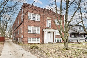 Apt 4 Mi to Youngstown State University!