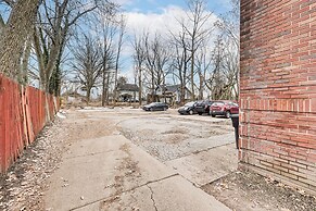 Apt 4 Mi to Youngstown State University!