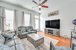 Family-friendly Louisville Gem: Prime Location!