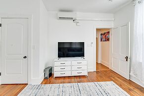 Family-friendly Louisville Gem: Prime Location!