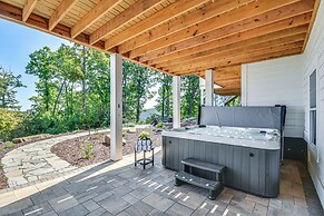 Luxe Black Mountain Manor on 15 Acres!