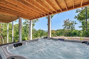 Luxe Black Mountain Manor on 15 Acres!