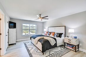 Luxe Black Mountain Manor on 15 Acres!