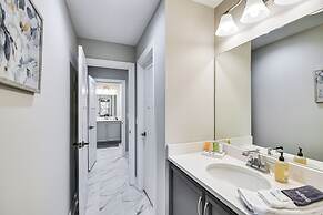 Luxe Black Mountain Manor on 15 Acres!