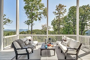 Luxe Black Mountain Manor on 15 Acres!