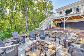 Luxe Black Mountain Manor on 15 Acres!