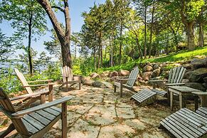Green Lake Getaway w/ Dock: Boating + Swimming!