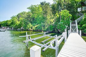 Green Lake Getaway w/ Dock: Boating + Swimming!