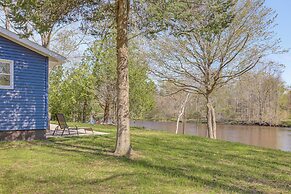 Fish & Hike: Riverfront Cabin in Paris