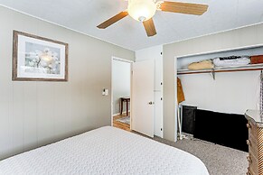 Fish & Hike: Riverfront Cabin in Paris