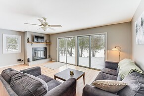 Fish & Hike: Riverfront Cabin in Paris