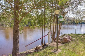 Fish & Hike: Riverfront Cabin in Paris