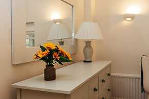 Garden Lodge - From 145 Per Night