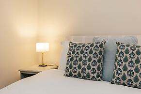 Garden Lodge - From 145 Per Night