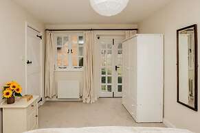 Garden Lodge - From 145 Per Night