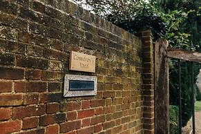 Garden Lodge - From 145 Per Night