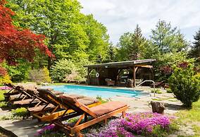 Garrison Gem Pool Sauna Hot Tub Steam
