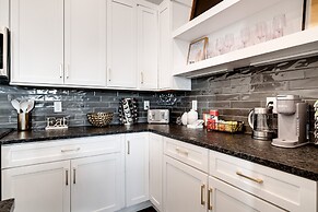 Nashville Vibes 4 Bedroom Townhouse