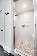 Nashville Vibes 4 Bedroom Townhouse