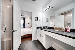 Nashville Vibes 4 Bedroom Townhouse