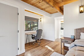 Golden Peak Cabin 3 Bedroom Home