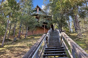 Golden Peak Cabin 3 Bedroom Home