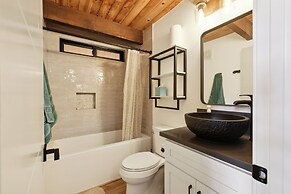 Golden Peak Cabin 3 Bedroom Home