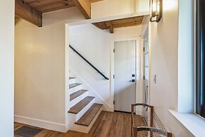 Golden Peak Cabin 3 Bedroom Home