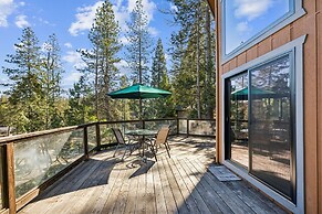 Golden Peak Cabin 3 Bedroom Home