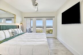 The White House On Flagler Beach - Unit 22 2 Bedroom Home