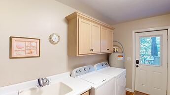 Paradise Cove 4 Bedroom Home