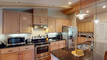 Paradise Cove 4 Bedroom Home