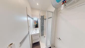 Beautiful 3bed House Garden & Parking