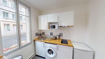 Beautiful 3bed House Garden & Parking