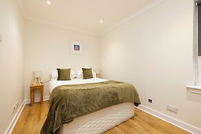 JOIVY Modern flats near Edinburgh Castle