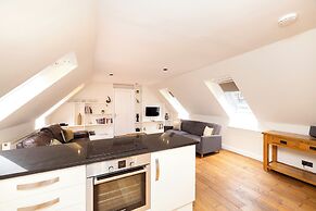 JOIVY Modern flats near Edinburgh Castle