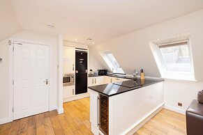 JOIVY Modern flats near Edinburgh Castle