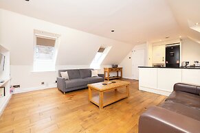 JOIVY Modern flats near Edinburgh Castle